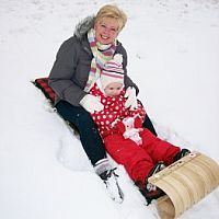 Frontier 6 foot toboggan with pad