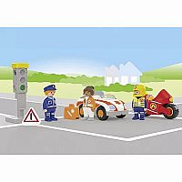JUNIOR: Everyday Heroes