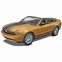 SnapTite 2010 Ford Mustang Convertible Model Kit