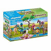 Country: Picnic Adventure With Horses - Retired