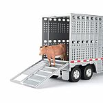 1/32 Freightliner 122SD Semi with Livestock Trailer & Cattle