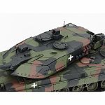 Leopard 2 A6 Tank Ukraine 1:35 Scale Model Kit  