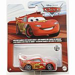 Disney Pixar: Cars - Lightning McQueen with Racing Wheels.