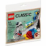 Classic: 90 Years of Cars - Polybag - Retired.