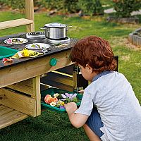 Outdoor Kitchen