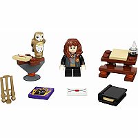 Harry Potter: Hermione's Study Desk - Polybag - Retired.
