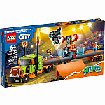 City: Stunt Show Truck - Retired