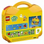 Lego Classic: Creative Suitcase.